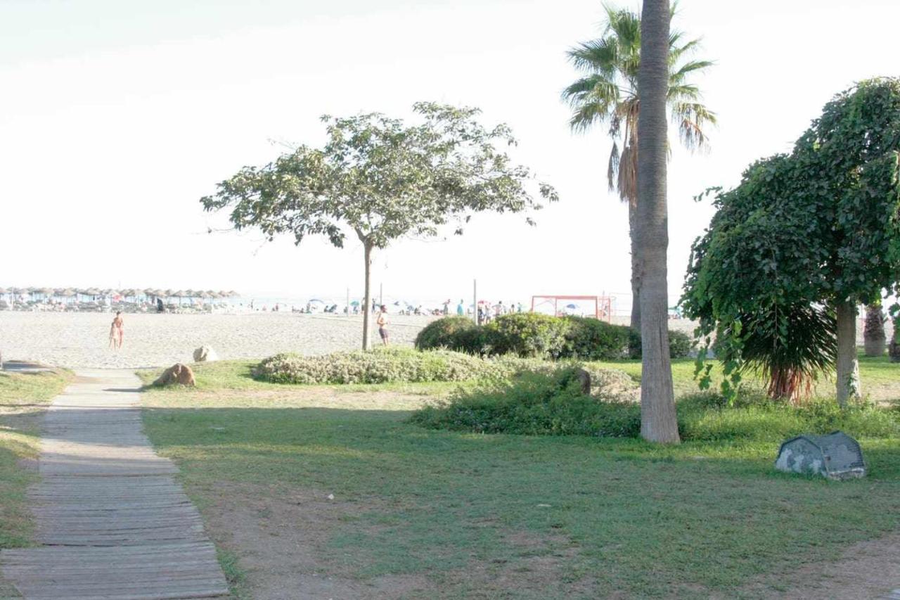 Pool And Beach In Benalmadena Luaran gambar